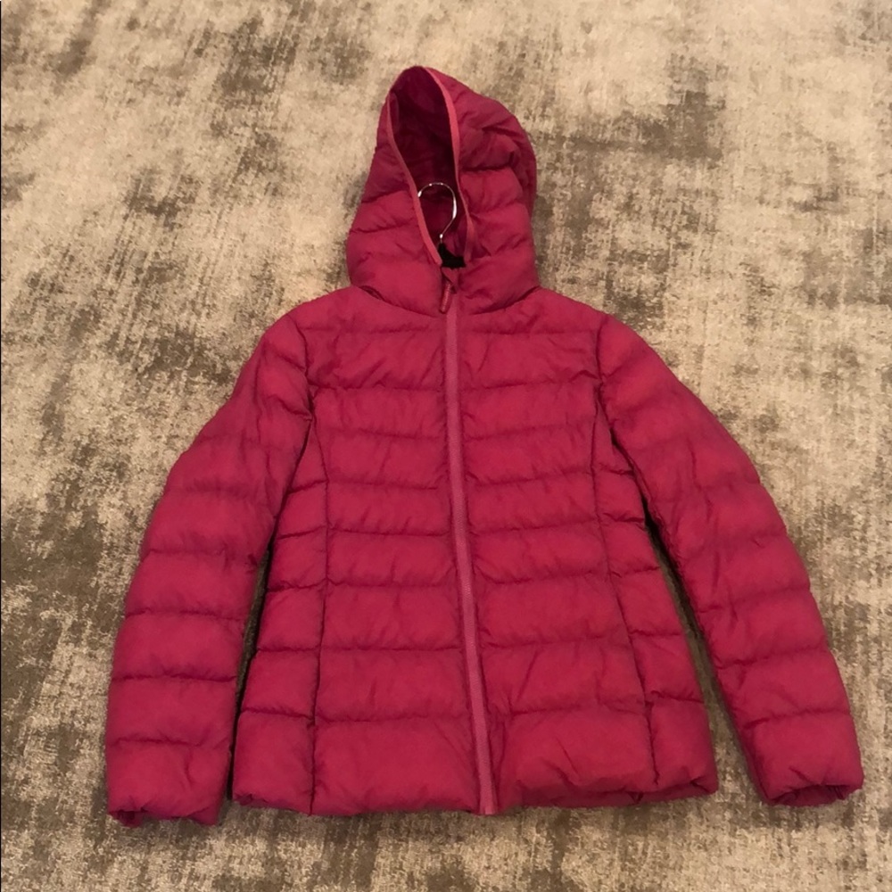 Uniqlo puffer rain jacket in pink. Brand new